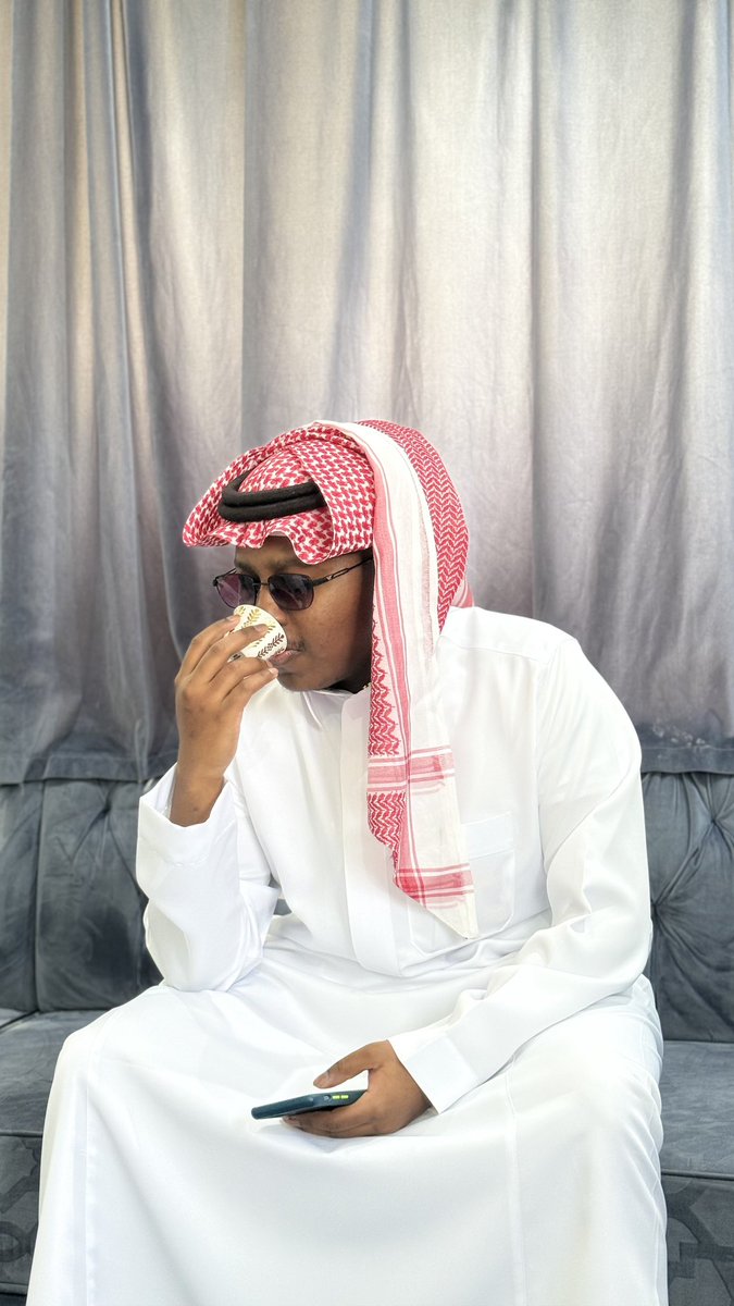 b1_vx's tweet photo. #EidMubarak #عيد_الفطر_المبارك https://t.co/dsUieTERyU