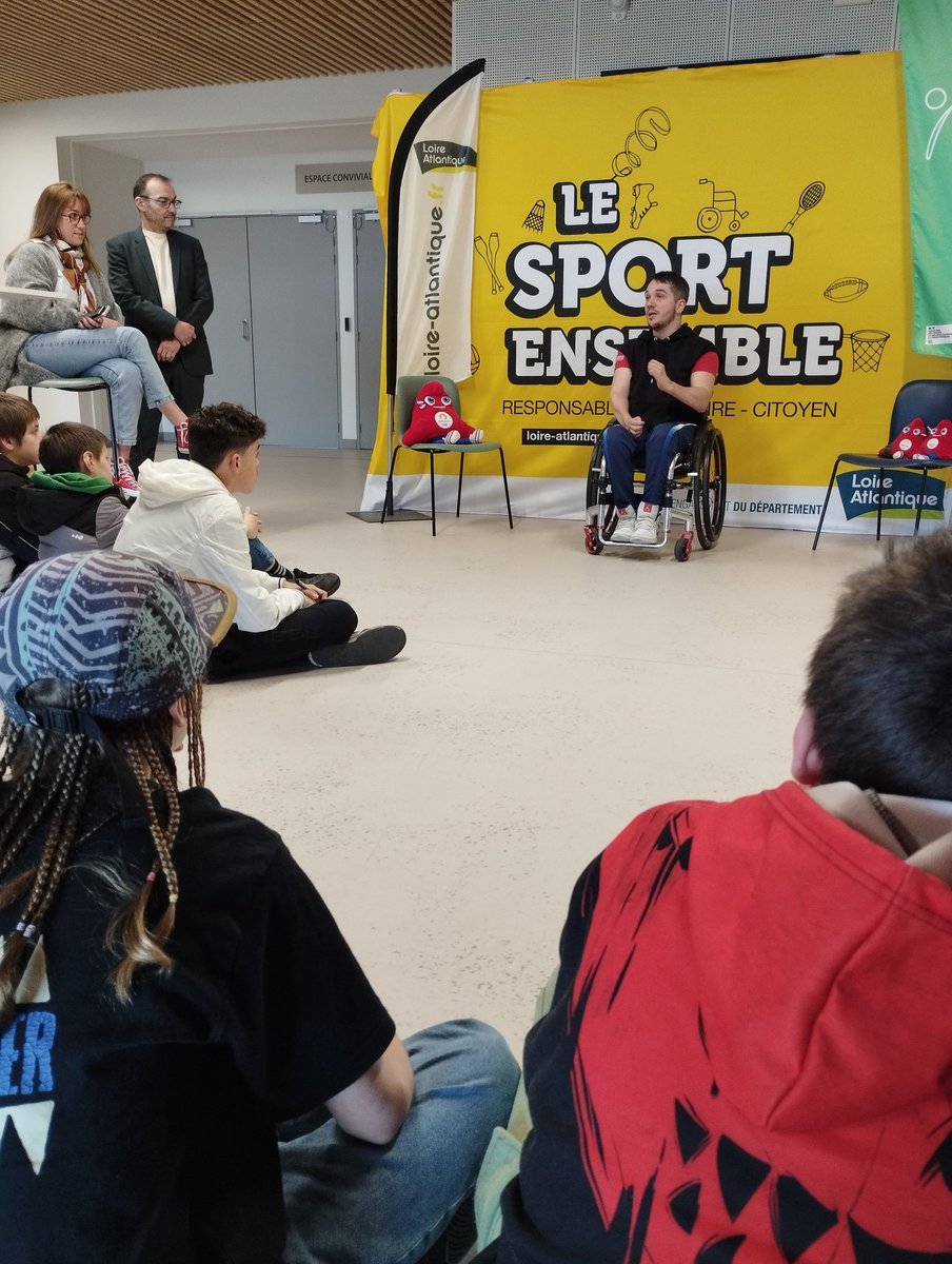 DSDEN44's tweet image. Pour la Semaine olympique et paralympique, le @CREPSPDL ouvre ses portes aux collégien(ne)s
🏉Rencontres avec des sportifs, ici le para rugbyman Jordan Ducret
🏹🏓🏀Visite avec le dasen des équipements pour les sportifs de haut niveau
🎯 Permettre la réussite scolaire et sportive