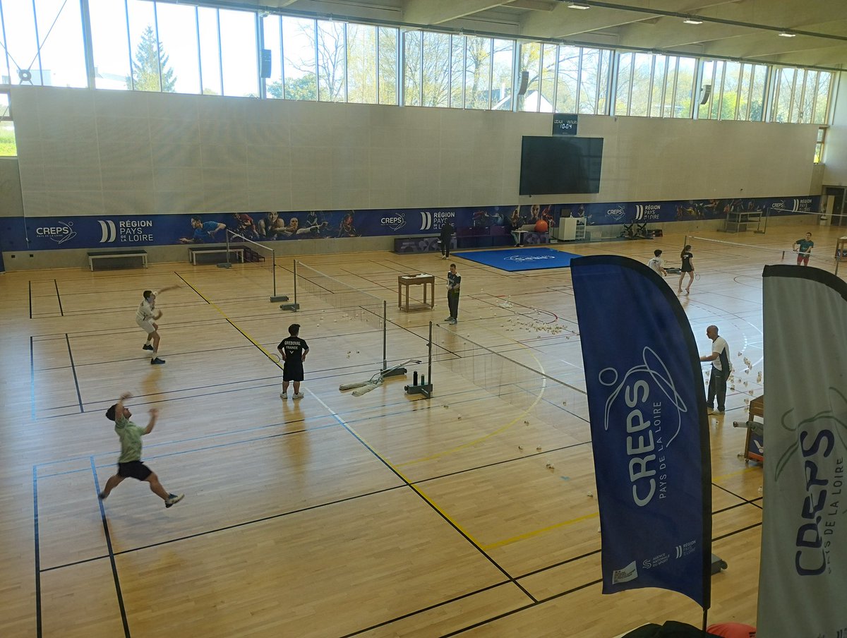 DSDEN44's tweet image. Pour la Semaine olympique et paralympique, le @CREPSPDL ouvre ses portes aux collégien(ne)s
🏉Rencontres avec des sportifs, ici le para rugbyman Jordan Ducret
🏹🏓🏀Visite avec le dasen des équipements pour les sportifs de haut niveau
🎯 Permettre la réussite scolaire et sportive