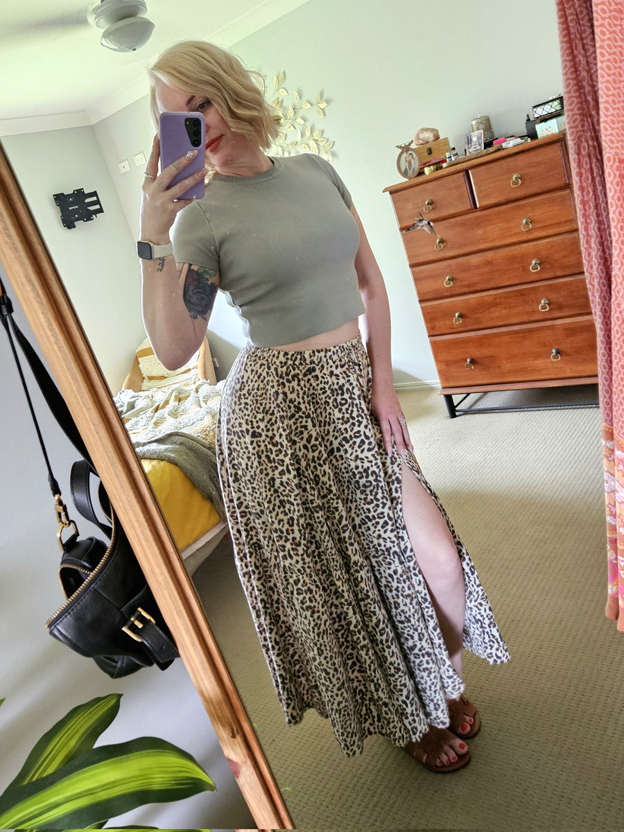 I'm heading to Sydney next week. I have some exciting stuff organised. Catching up with long-time friends. May even meet some new ones. Unfortunately I've had to cancel my other planned destinations before and after Sydney due to my pet sitter cancelling on me.