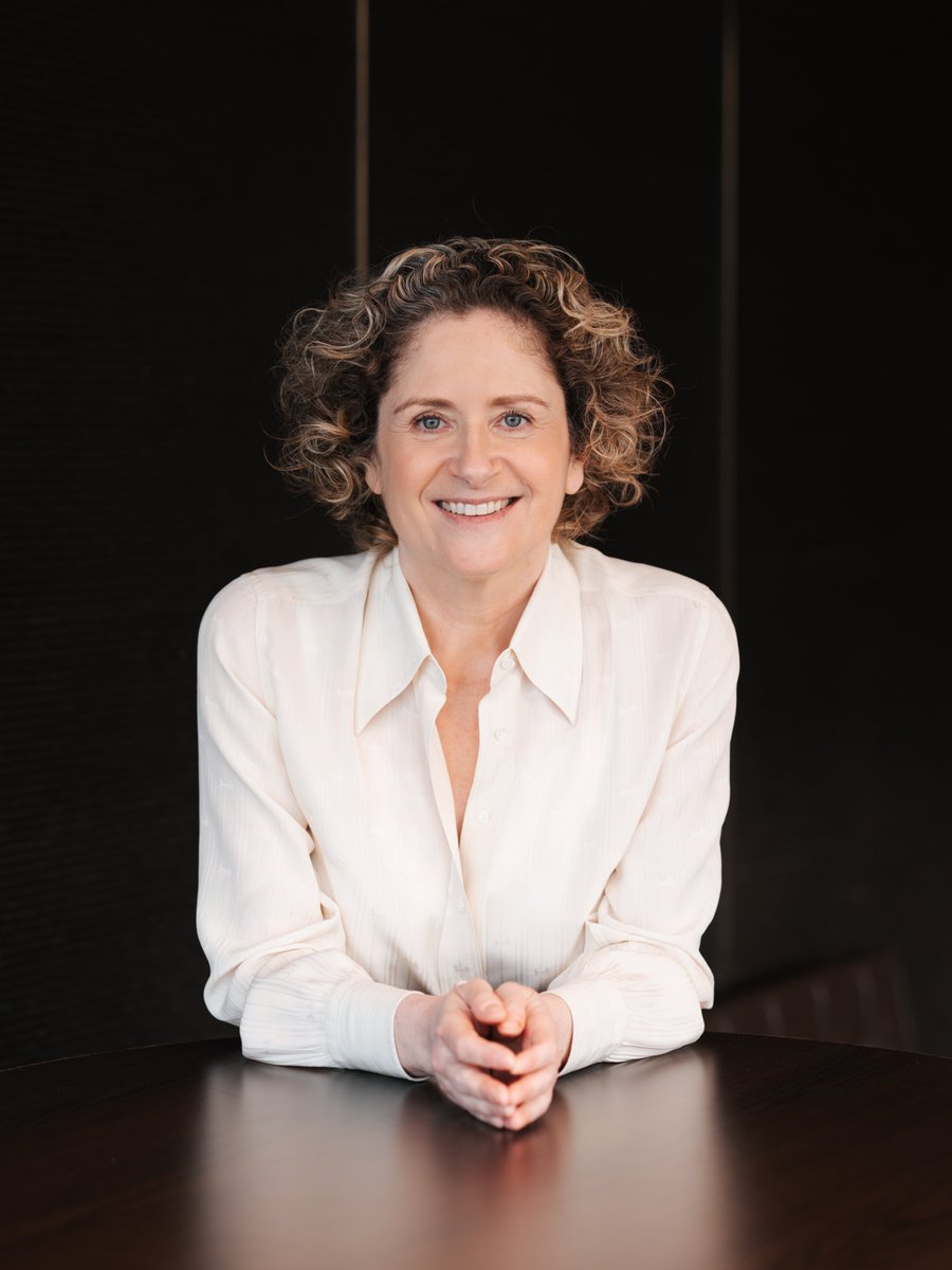 J’ai le plaisir d’annoncer la nomination de Maylis Çarçabal en tant que directrice de la Communication du <a href="/GroupeBouygues/">Groupe Bouygues</a>.
 
Je me réjouis d’accueillir Maylis, professionnelle reconnue et manager appréciée pour ses qualités relationnelles et humaines. Tous mes vœux de succès.