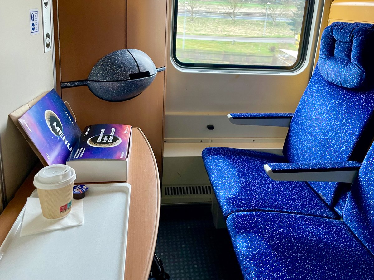 AndreasWiede's tweet photo. Good morning from on board the #Zurich🇨🇭to #Prague 🇨🇿#EuroNight service “Canopus”. A #Siemens #Vectron Class 193 multi-current electric is currently hauling the consist. Beautiful views of #Dresden’s 🇩🇪 old town from the train window. A #breakfast box ☕️🥐 is served in the cabin. https://t.co/22kRG2c7KG