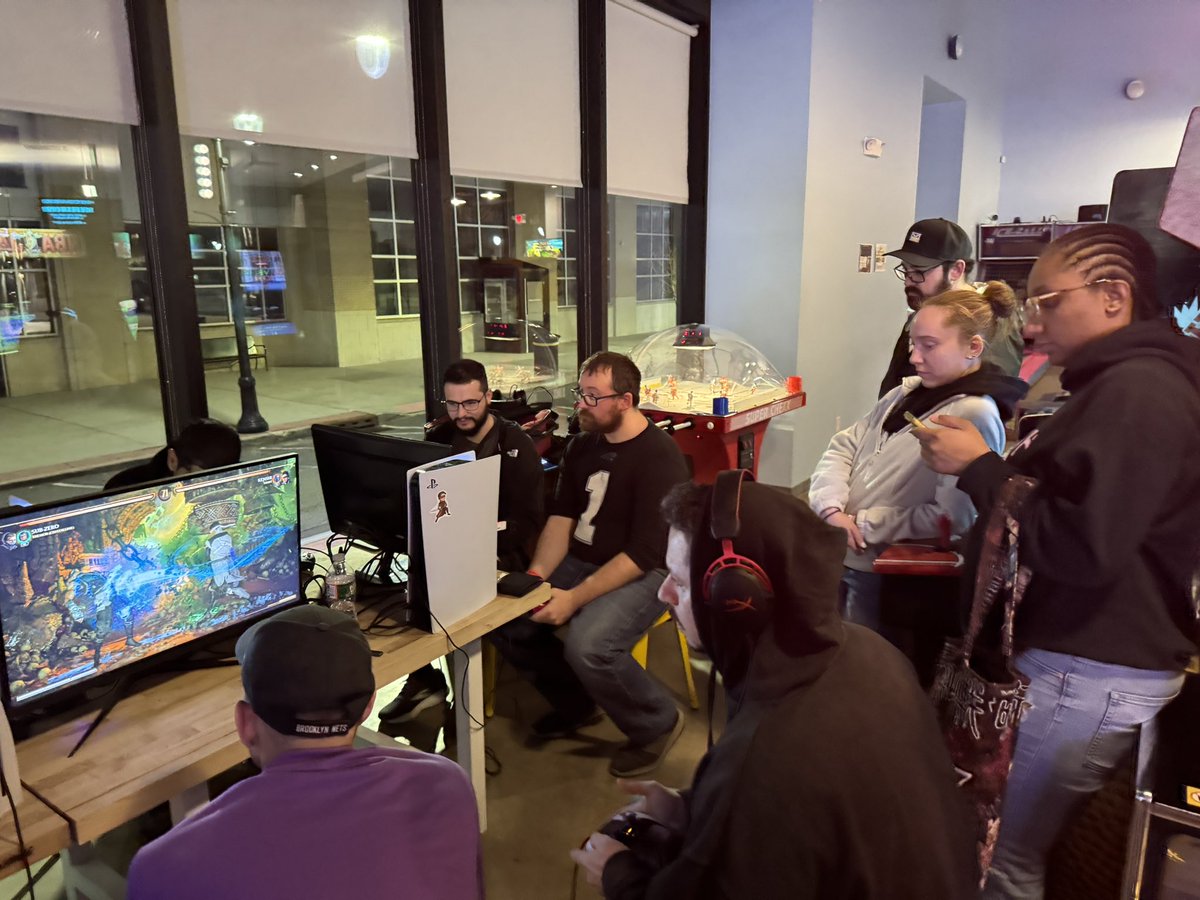 More pictures from last night! What a fun event, I can’t wait for this Friday and Saturdays tournaments!