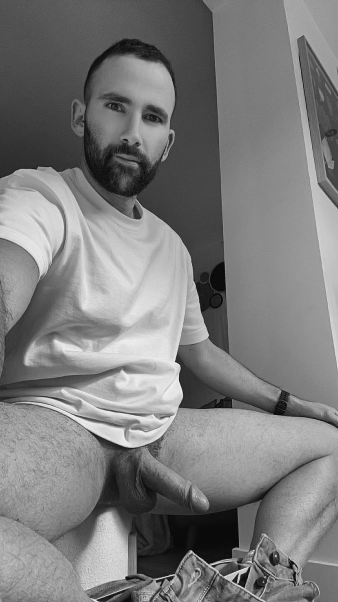 Qui a genoux ? 
🍆
🍆
🍆
#gayboy #gay #gaysocks #photographygay
#gayfrance #maqueue @maqueuecom 
<a href="/FrenchiesCocks/">🍆 Frenchies Cocks</a> 
@belgianCocks