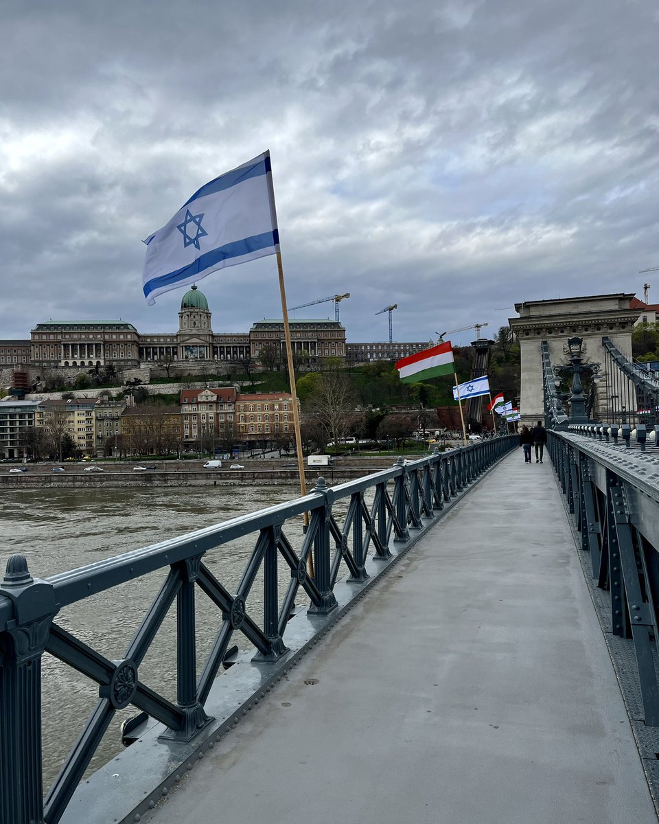Not something you often see in Europe: Israeli flags in Budapest welcome PM Netanyahu. No anti-Israel demos and Hungary is ignoring the ICC arrest warrant. Imagine the anarchy if this were London, Paris or Berlin. There’s nowhere in the West where Jews feel safer than Budapest.