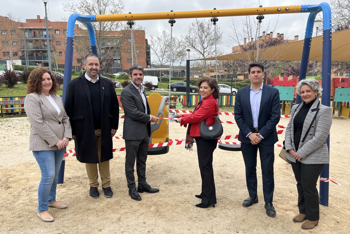 Ayto. Paracuellos (@aytoparacuellos) on Twitter photo 🛝 El colegio Miramadrid dona un columpio inclusivo al Ayuntamiento de #Paracuellos de Jarama
🆘 Es fruto de la solidaridad de sus jóvenes estudiantes y de la recaudación obtenida en sus mercadillos de economía circular
🔗 acortar.link/kbUy5i
<a href="/CCMiramadrid/">Colegio Miramadrid</a> 🛝 El colegio Miramadrid dona un columpio inclusivo al Ayuntamiento de #Paracuellos de Jarama
🆘 Es fruto de la solidaridad de sus jóvenes estudiantes y de la recaudación obtenida en sus mercadillos de economía circular
🔗 acortar.link/kbUy5i
<a href="/CCMiramadrid/">Colegio Miramadrid</a>