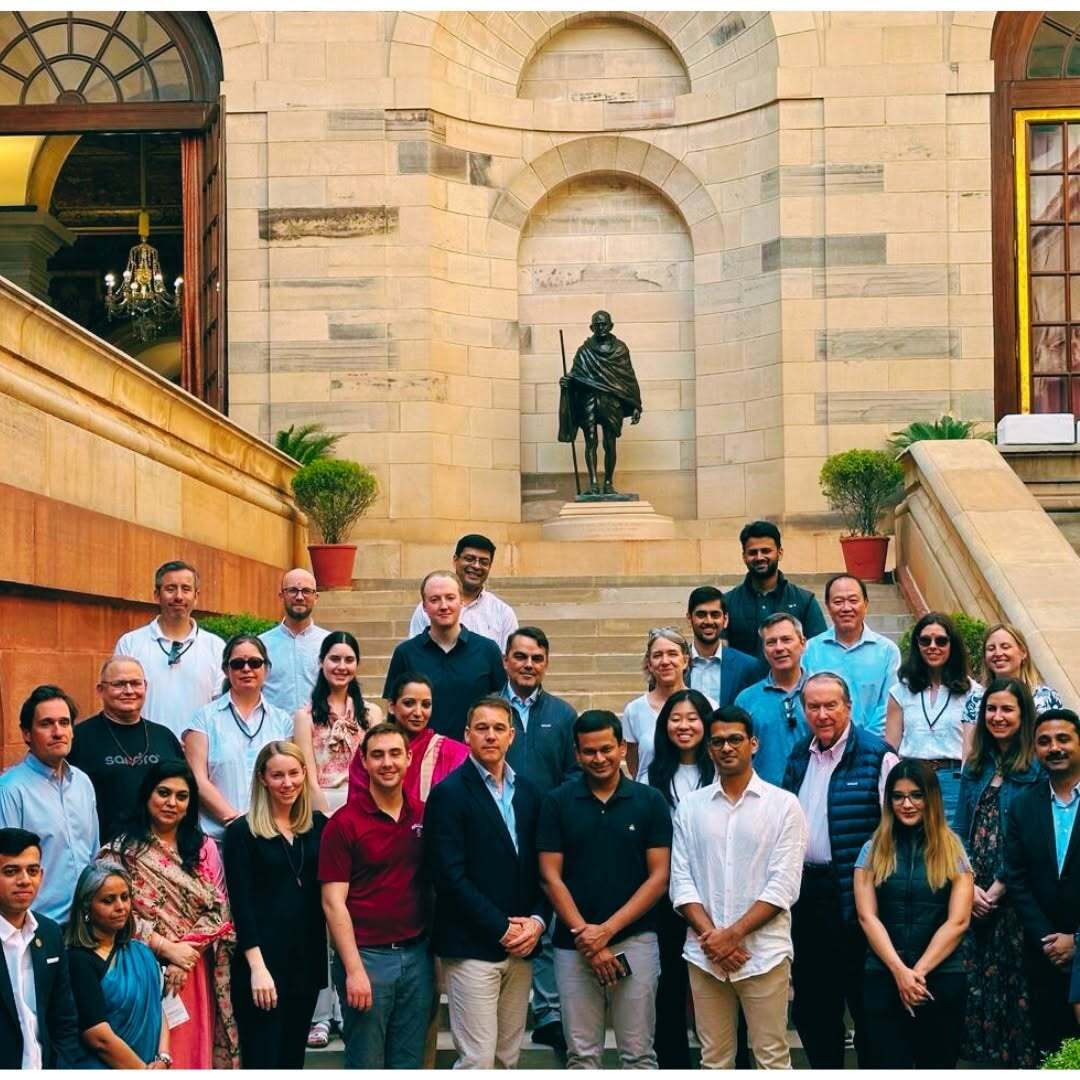 Extending a warm welcome to esteemed delegates visiting India, as we guide them through the majestic halls of Rashtrapati Bhavan.
.
.
#welcome #delegates #india #sanginisahelibypb #rashtrapatiBhavan #majestic