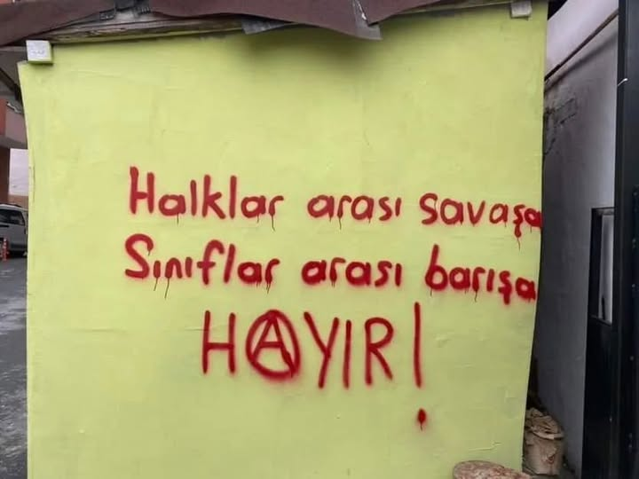 ultras_antifaa's tweet photo. PHOTO | "No war between nations, no peace between classes"

(Istanbul, Turkey) https://t.co/FHD7neyq0x