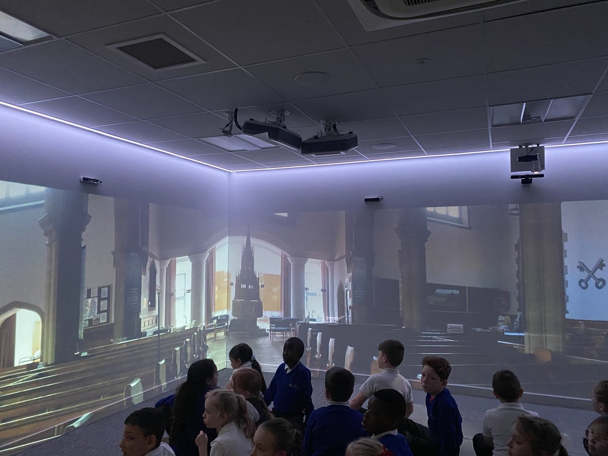 Year 3 Simpson's Lane tweet media