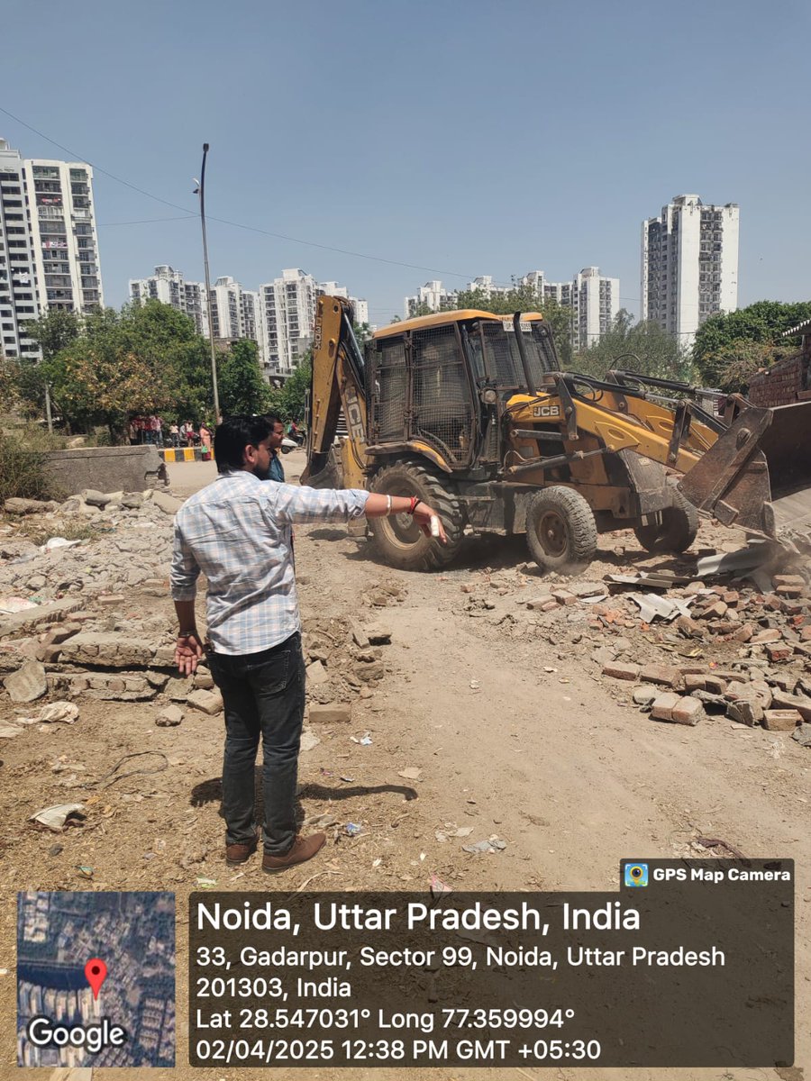 noida_authority's tweet image. आज, दिनांक 02.04.2025, को नौएडा प्राधिकरण द्वारा खसरा संख्या 52 और 53, सदर सराय में अतिक्रमण हटाने की कार्रवाई की गई। लगभग 400 वर्गमीटर के इस आवासीय क्षेत्र (अनुमानित मूल्य ₹8 करोड़) को अवैध कब्जों से मुक्त कराया गया।

#NoidaAuthority
#EncroachmentDrive
#NoidaDevelopment…