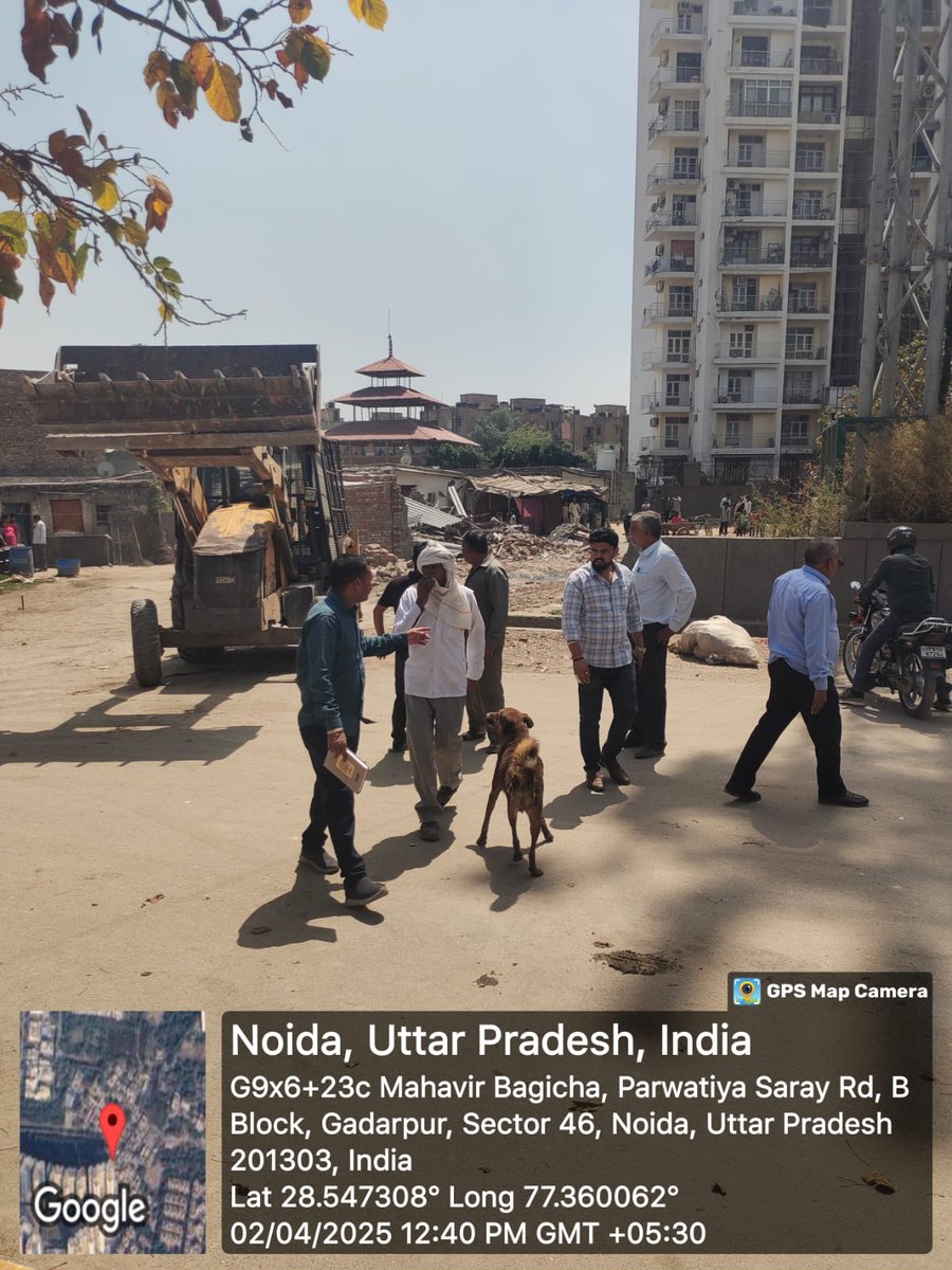 noida_authority's tweet image. आज, दिनांक 02.04.2025, को नौएडा प्राधिकरण द्वारा खसरा संख्या 52 और 53, सदर सराय में अतिक्रमण हटाने की कार्रवाई की गई। लगभग 400 वर्गमीटर के इस आवासीय क्षेत्र (अनुमानित मूल्य ₹8 करोड़) को अवैध कब्जों से मुक्त कराया गया।

#NoidaAuthority
#EncroachmentDrive
#NoidaDevelopment…
