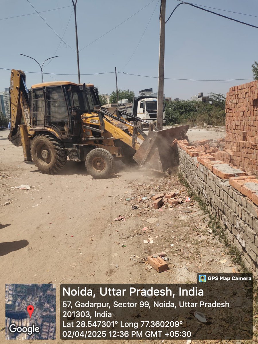 noida_authority's tweet image. आज, दिनांक 02.04.2025, को नौएडा प्राधिकरण द्वारा खसरा संख्या 52 और 53, सदर सराय में अतिक्रमण हटाने की कार्रवाई की गई। लगभग 400 वर्गमीटर के इस आवासीय क्षेत्र (अनुमानित मूल्य ₹8 करोड़) को अवैध कब्जों से मुक्त कराया गया।

#NoidaAuthority
#EncroachmentDrive
#NoidaDevelopment…