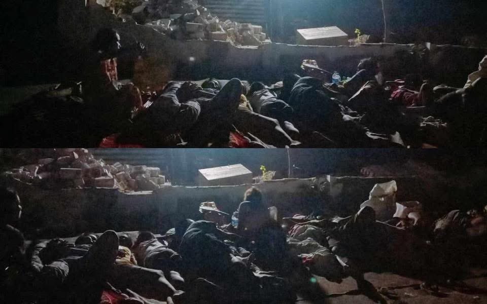 KayzinRen's tweet photo. People in Mandalay and other quake-hit areas are still sleeping on the streets with no help from the junta. Int’l aid is arriving, but the military blocks and seizes it. Stakeholders must support victims directly.

MYANMAR JUNTA BLOCKS AID
#MyanmarEarthquakeCrisis https://t.co/YiTGDWaIDT