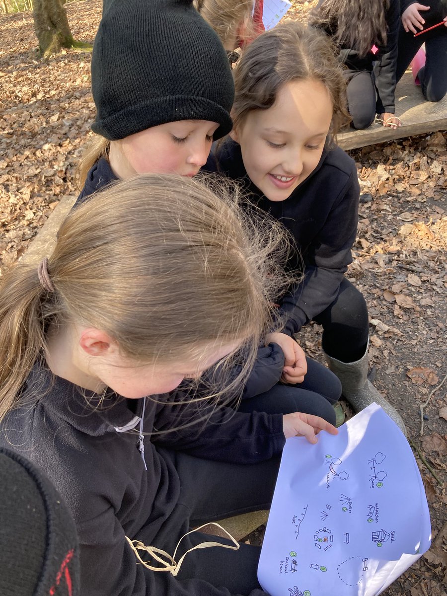 PipersForestSch's tweet image. Year 4 had a fun final Forest School session and were eggcellent at completing all the challenges on our Easter Scavenger hunt! 🥚🔍👍🏻😊 #teamwork #outdoorlearning #pipersprep