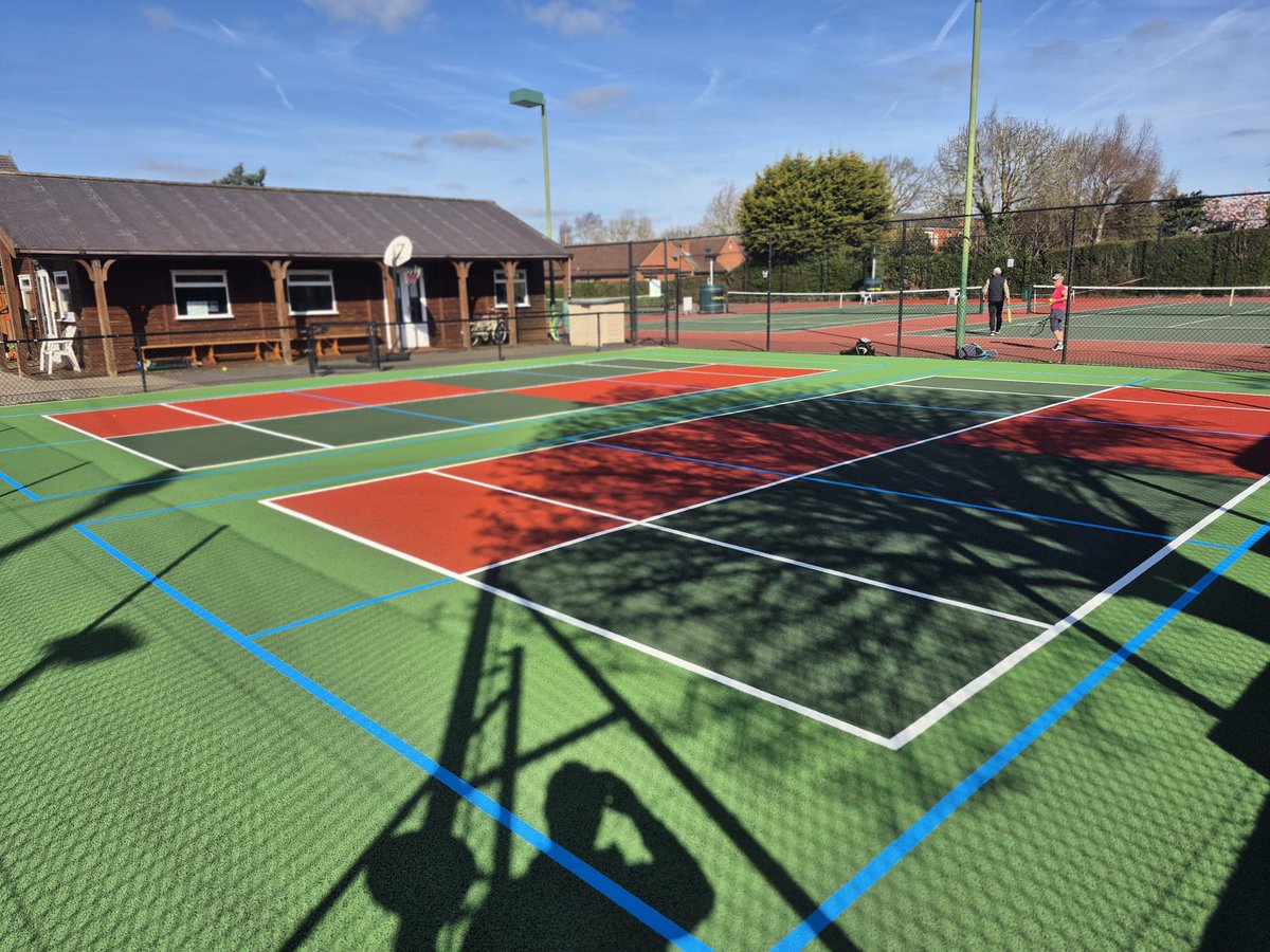 Sportssurfacing's tweet image. We had the pleasure last week in returning to one of our long standing client's at Lady Bay Tennis Club to apply the final acrylic colour coat to their block of 2 mini  tennis courts. They also opted for 2 sets of pickleball lines to expand their offering to the club members.