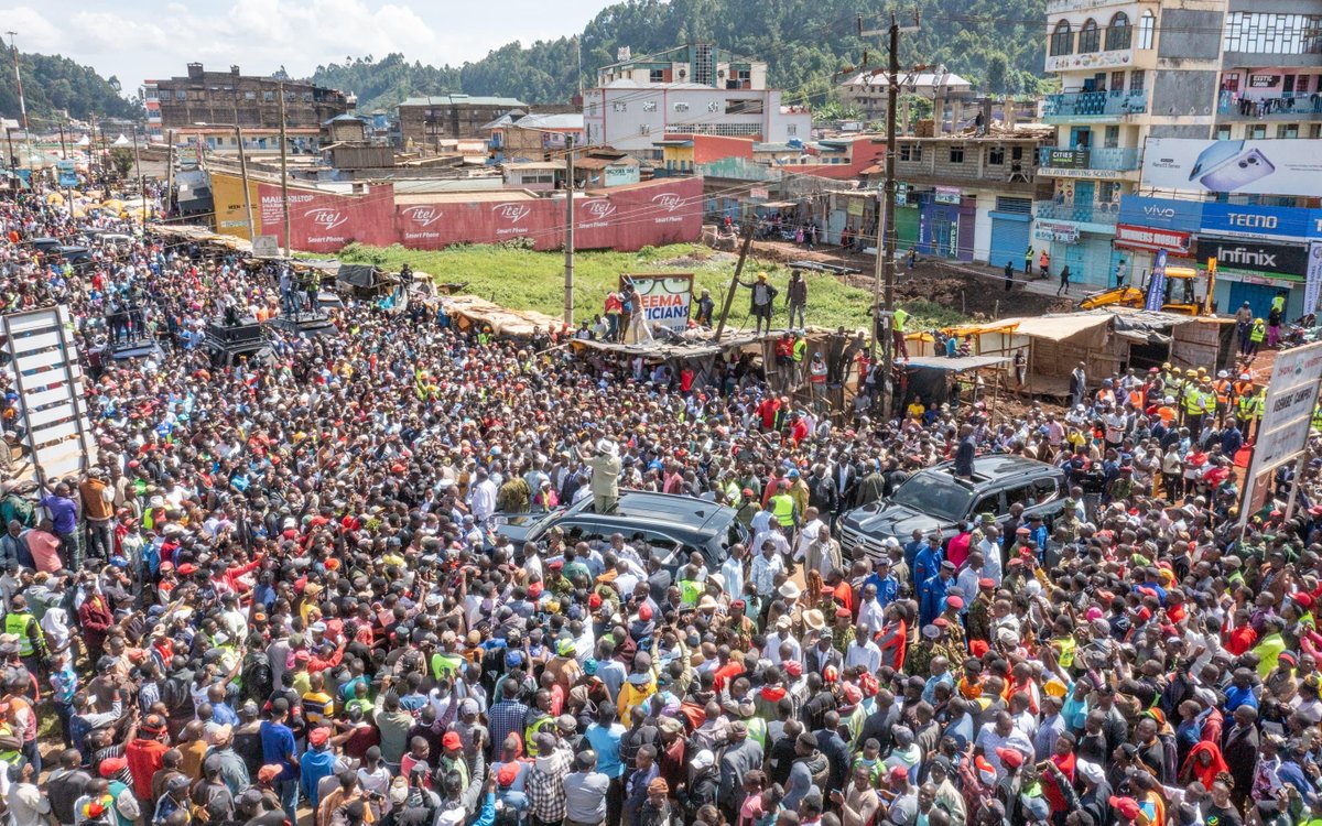 WSR in Maua Town, Meru County, for the second day of his development tour of Mt. Kenya.