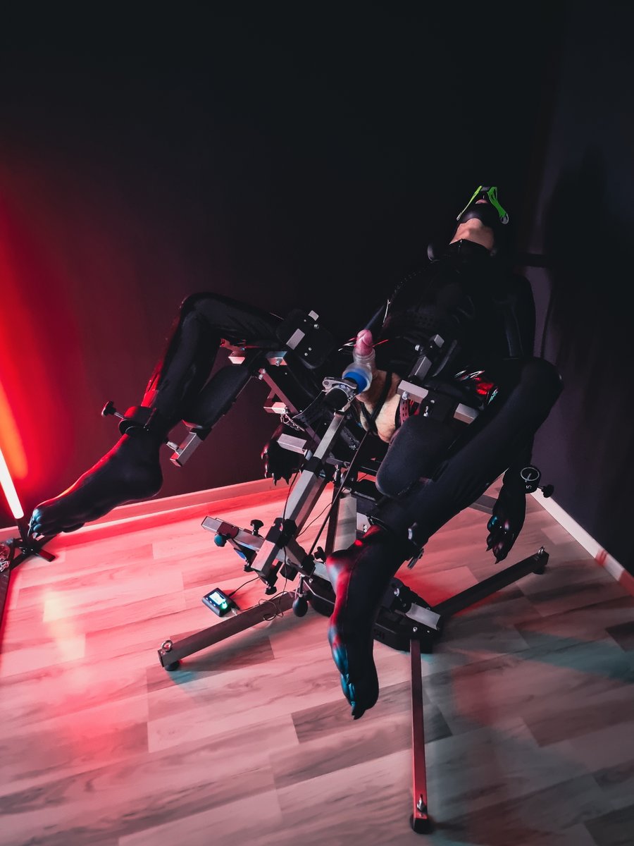 Playbook containment procedure for a horny rubber dog.
Subject must remained locked and on edge at all time 💦 

📷: <a href="/ScutiThePup/">Scuti</a> 
🐾: <a href="/furrjoi01/">FURRJOI</a>