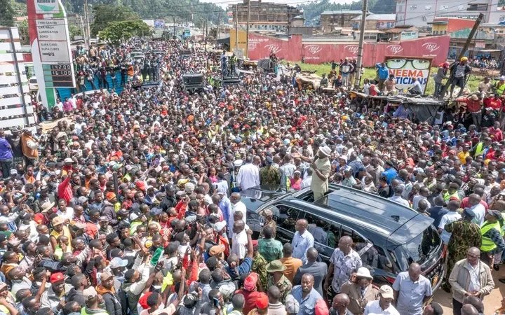 editonekenya's tweet image. President Ruto continues his #DevelopmentTour across Mt. Kenya, currently in Maua, Meru County, engaging with communities and launching key development projects.

EoK Reports |