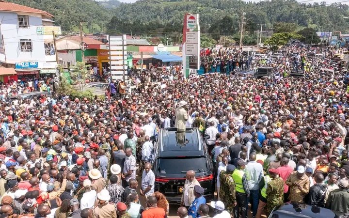 editonekenya's tweet image. President Ruto continues his #DevelopmentTour across Mt. Kenya, currently in Maua, Meru County, engaging with communities and launching key development projects.

EoK Reports |
