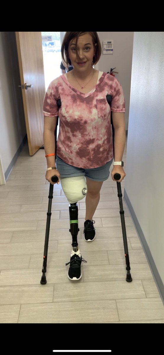 WhItscomplex's tweet image. April is #limblossawarenessmonth #limbdifferenceawarenessmonth. I say all the time you don’t need 2 legs to be happy y’all &amp;amp; I truly mean it. I’ve grown more in the last 5 years since becoming an amputee (just not vertically 😂) &amp;amp; am right where I’m supposed to be. Are you a new…