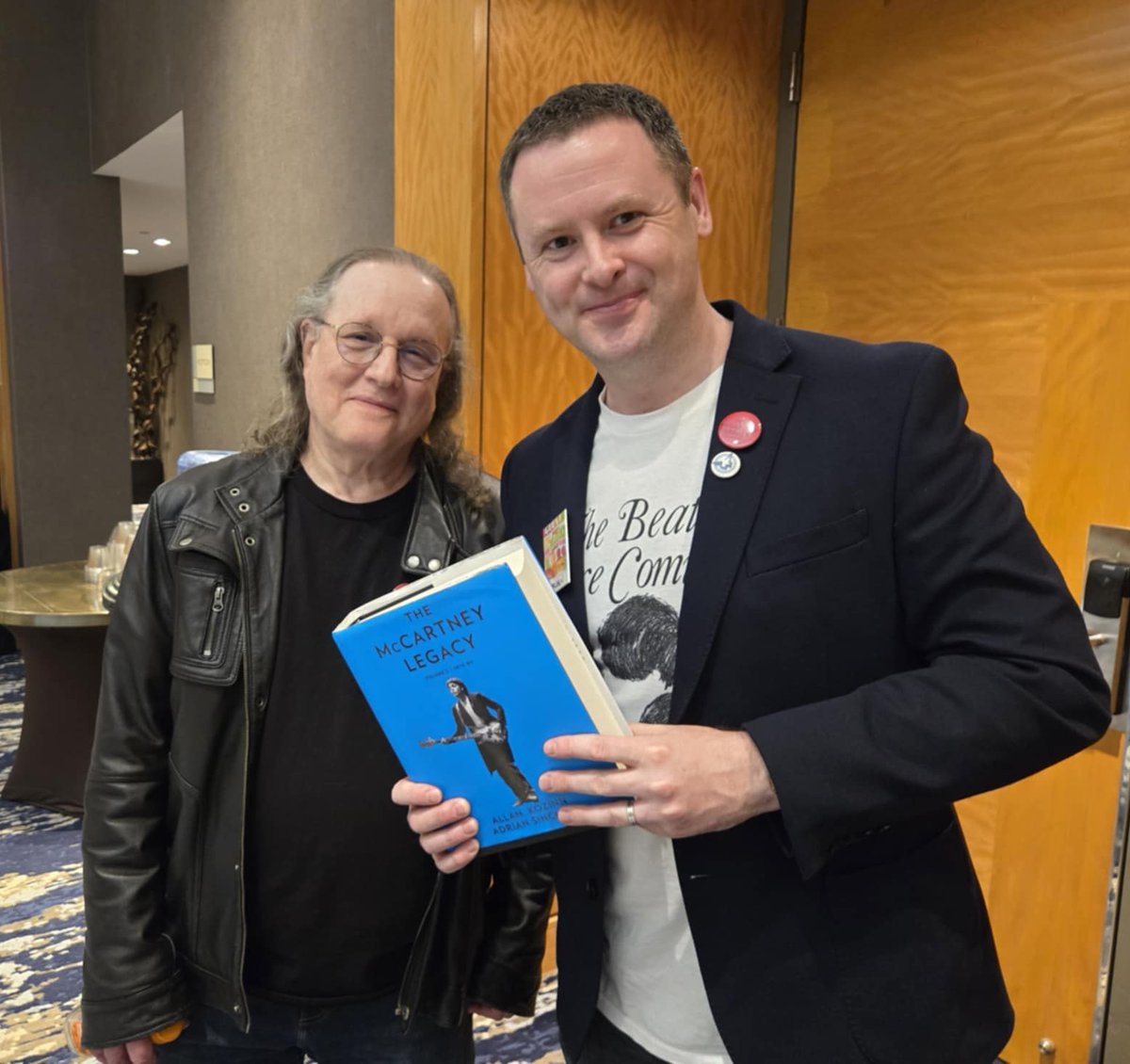 THE McCARTNEY LEGACY ππ (@mccartneylegacy) on Twitter photo Humble thanks to everyone who came to see Allan and me discussing and debating all things Paul McCartney on our panels, and at our book station at <a href="/Beatles_Fest/">FestForBeatlesFans</a> last week. We had a blast! Humble thanks to everyone who came to see Allan and me discussing and debating all things Paul McCartney on our panels, and at our book station at <a href="/Beatles_Fest/">FestForBeatlesFans</a> last week. We had a blast!