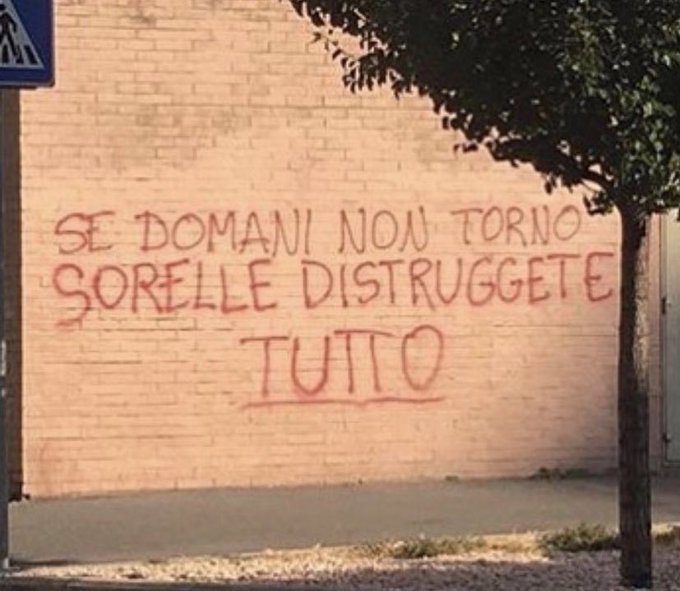 LaDemonologa's tweet photo. Non se ne può più. https://t.co/LynireUUBa