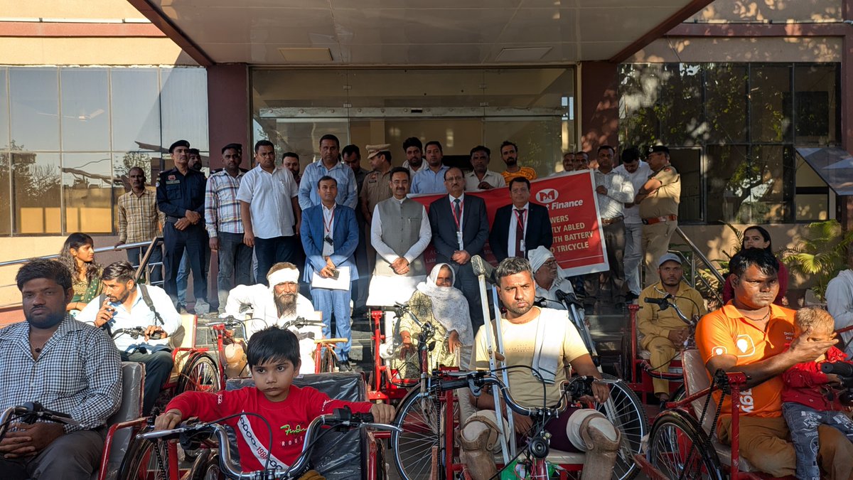 TheMuthootGroup's tweet photo. As part of our commitment to making a real difference, Muthoot Finance donated 13 battery-operated tricycles to differently abled individuals in Karnal, Haryana, giving them the gift of movement and newfound freedom.
#TheMuthootGroup #MuthootFinance #MuthootCSR #CSRActivity #CSR https://t.co/y9XoMztRRP