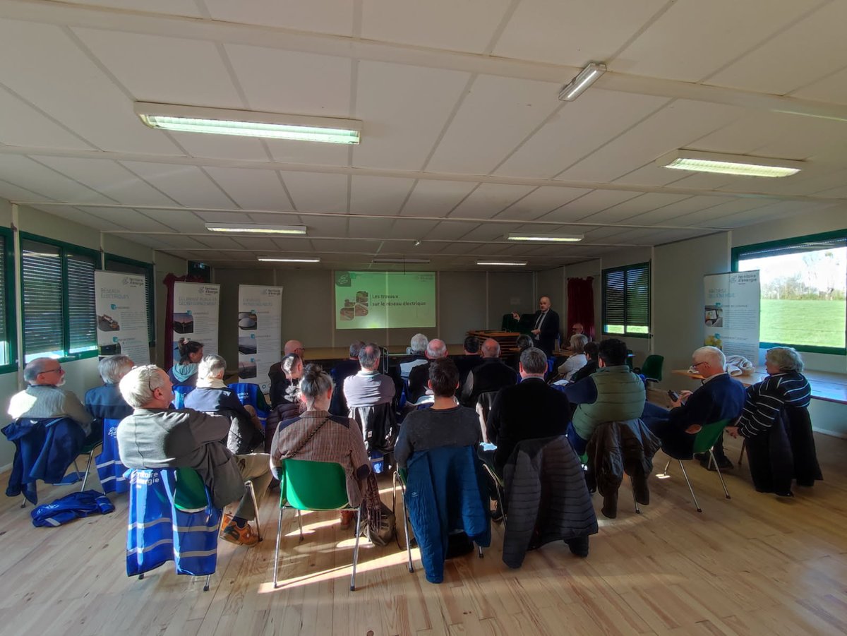 🔴En direct des Rencontres TEM📍Beaumont-Pied-de-Bœuf Territoire <a href="/Energie_Mayenne/">Territoire d'Énergie Mayenne 💡</a> rencontrent les élus du Pays de Meslay-Grez. Au programme: travaux sur le réseau électrique, éclairage public connecté, prod. d’énergie locale &amp; renouvelable, ...
Proch. Rencontre 04/04 <a href="/lescoevrons/">Les Coëvrons</a>