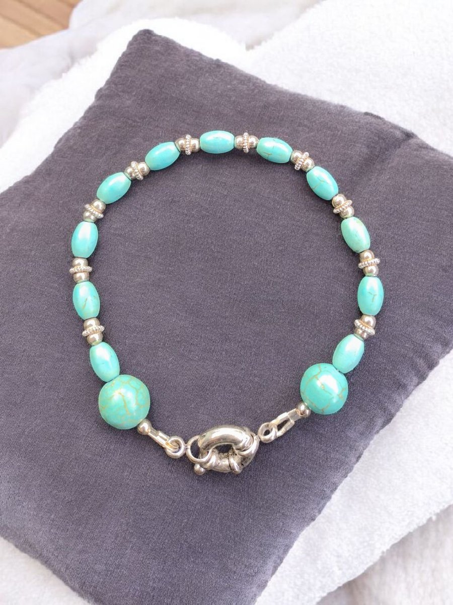 Howlite &amp; tibetan silver handmade bracelet 

thatcraftyfella.etsy.com/listing/188261…

#jewellery #jewelry #fashion #earrings #necklace #handmade #gold #jewellerydesign #silver #accessories #jewels #jewelrydesigner #handmadejewelry #ring #love #rings #jewelryaddict #style #CraftBizParty