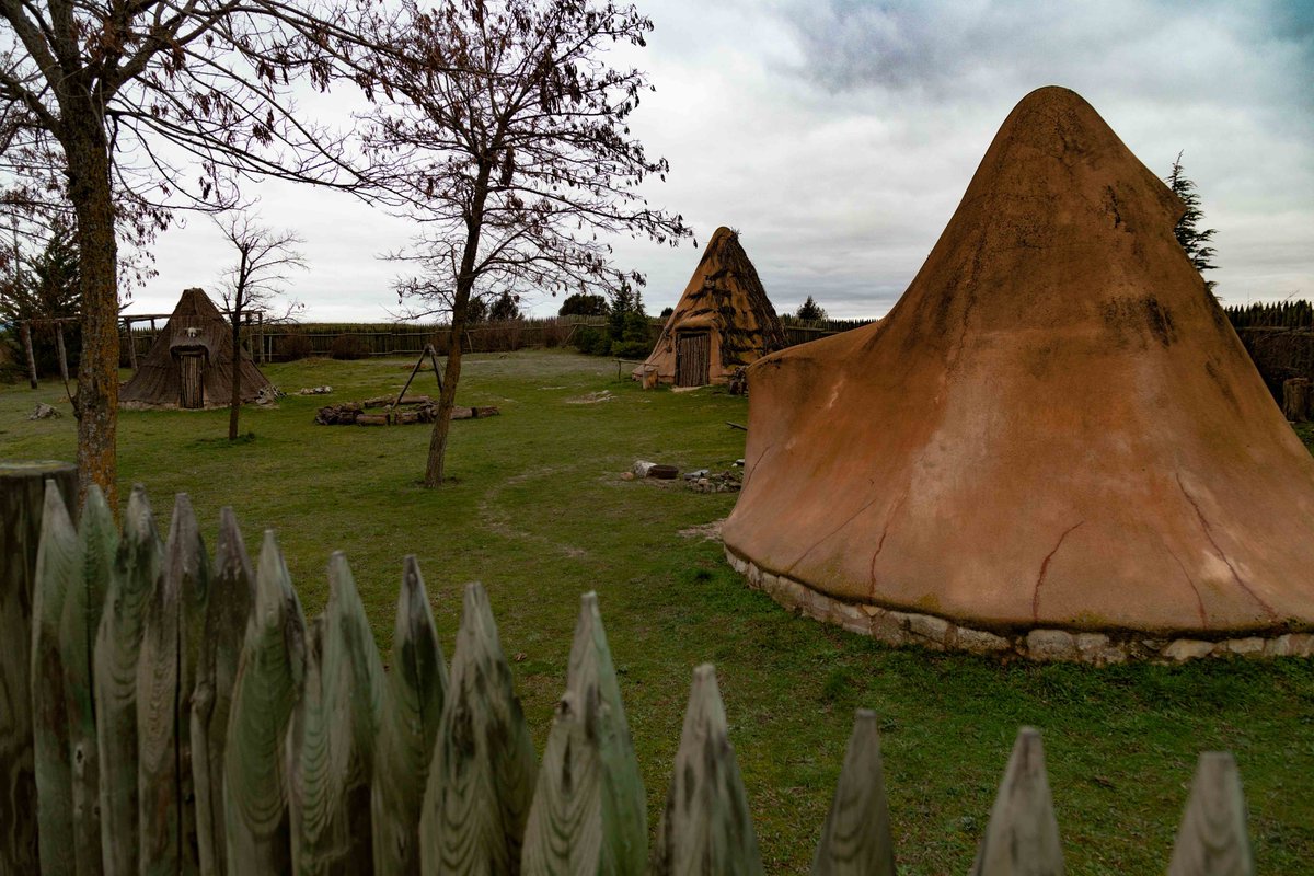 Visita la Cueva de los Enebralejos en Prádena, declarada BIC, es la más importante de la provincia de Segovia.
Visita su impresionante interior repleto de formaciones kársticas, una parada imprescindible para maravillarse y descubrir nuestro pasado.

<a href="/DipuSG/">Diputación de Segovia</a>
#ProvinciadeSegovia