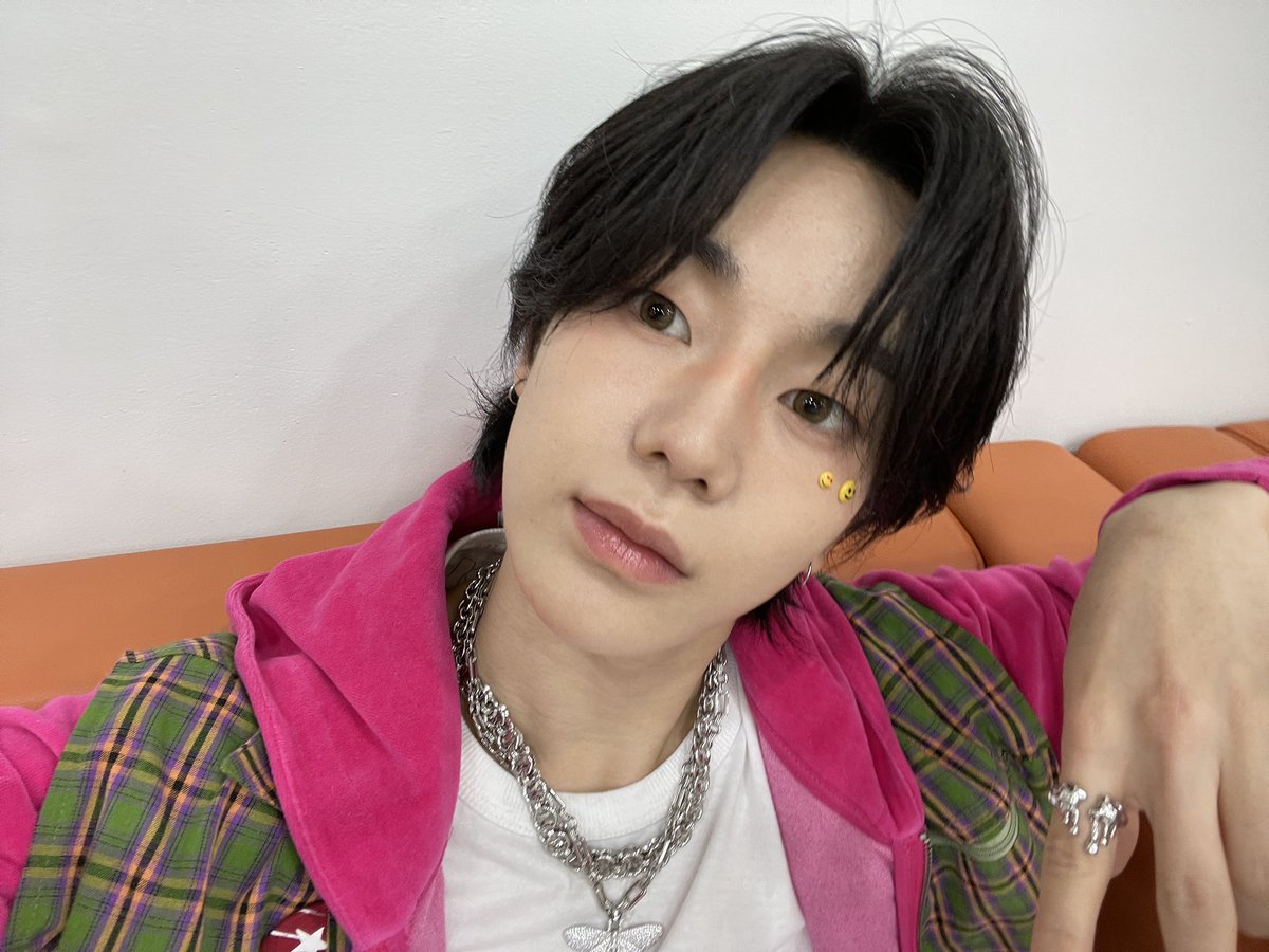 TNX_twt's tweet photo. 쇼챔 끝이올시다 
    
#TNX
#장현수 #HYUNSOO https://t.co/URuumtLV99