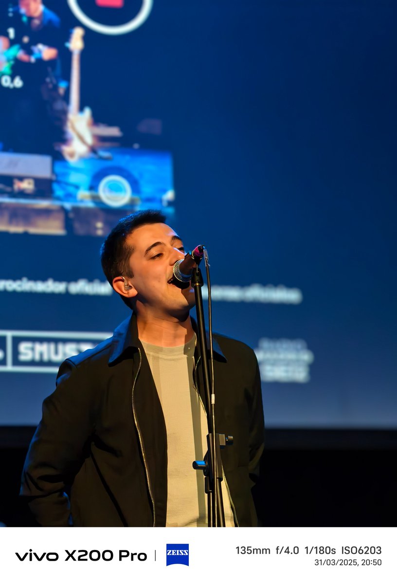 vivo España tweet media