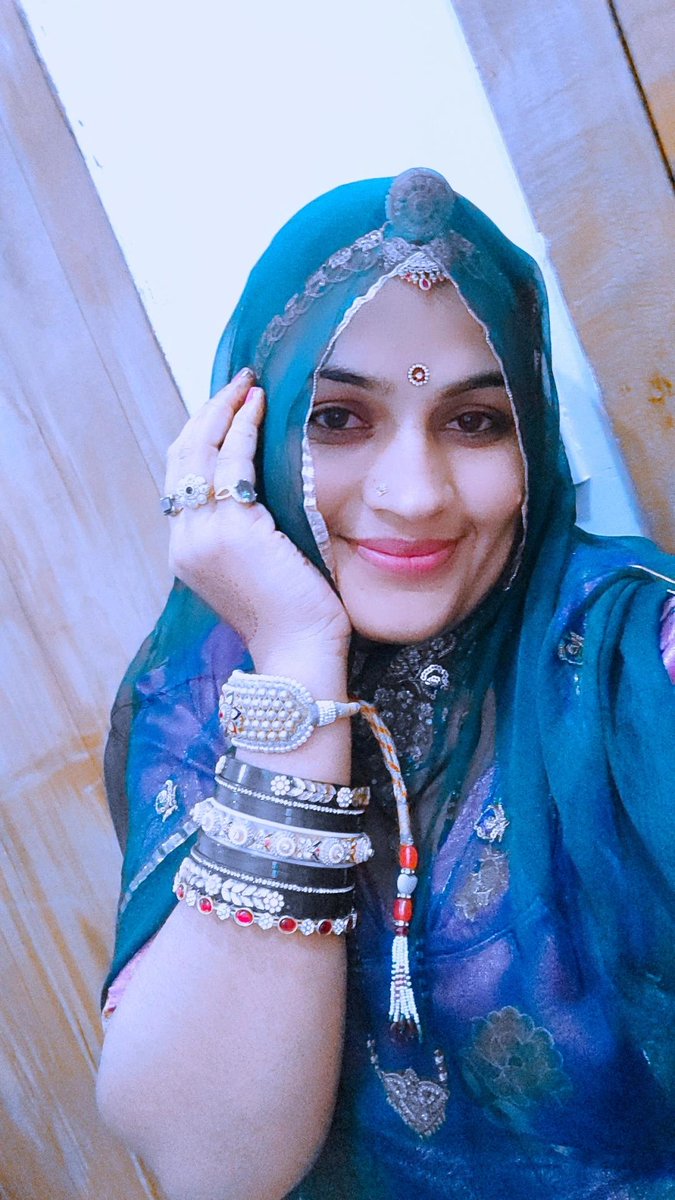 ट्विटर पर कोई अच्छा दोस्त मिल सकता है क्या 
♥️🫣🙈🥰
