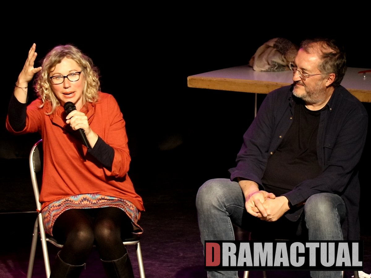 Tras la presentación de UNA VOZ PROPIA, Gracia Morales, autora de la obra,  y Fernando Bercebal, de Ñaque Editora, intercambian opiniones con el público sobre el texto y el montaje.

En dramactual.com