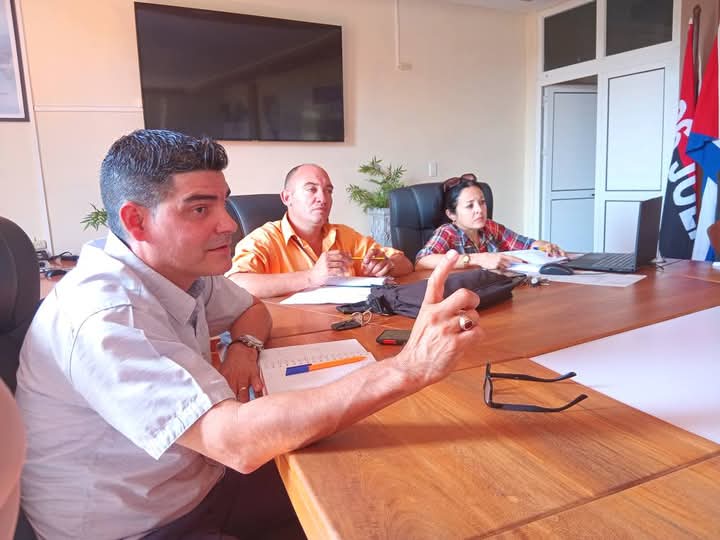 EspPInvDPRHCA's tweet photo. En la mañana de hoy se realiza Reunión de Inversiones, chequeando las Inversiones en proceso con los Constructores, Proyecto y la ESIH.
#DPRH
#LatirAvileño https://t.co/IcDcDlpPbO