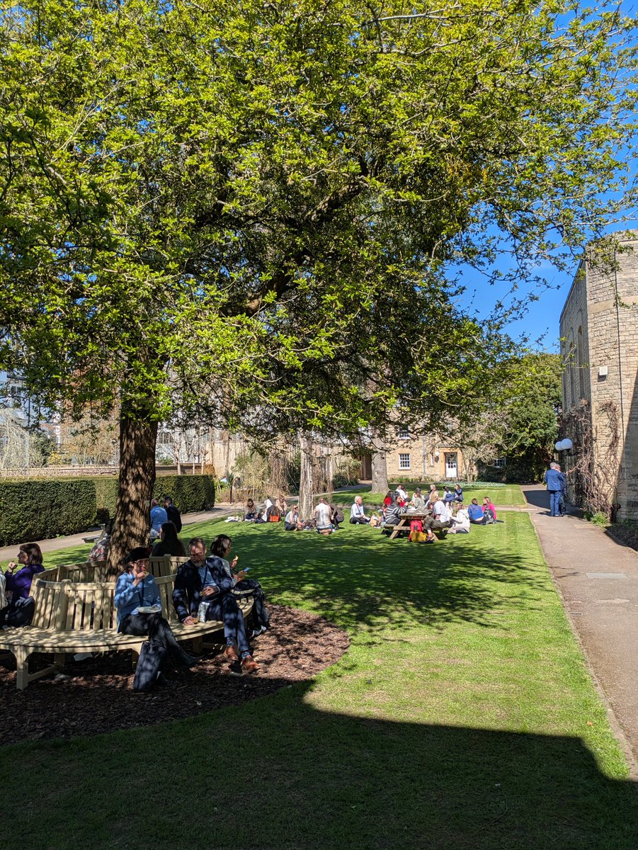 What a lovely start to the 2025 BRS Oxford Clinical Training Course! Lunch in the sun ☀️ 
#boneheads