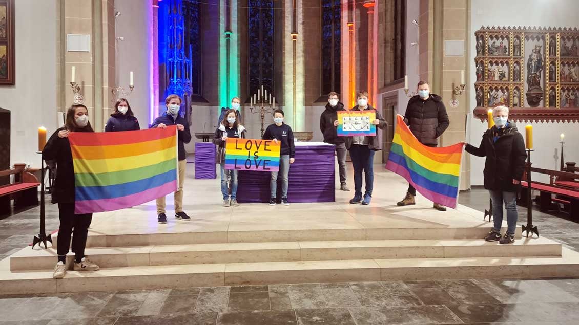 Nailfreak1's tweet image. #Katholisch geweihte #Priester dürfen seit dem Jahr 1073 nicht mehr verheiratet sein und müssen im Zölibat leben und jetzt das. 👇 Die #Kirche in #Deutschland ist genauso kaputt wie das ganze Land.