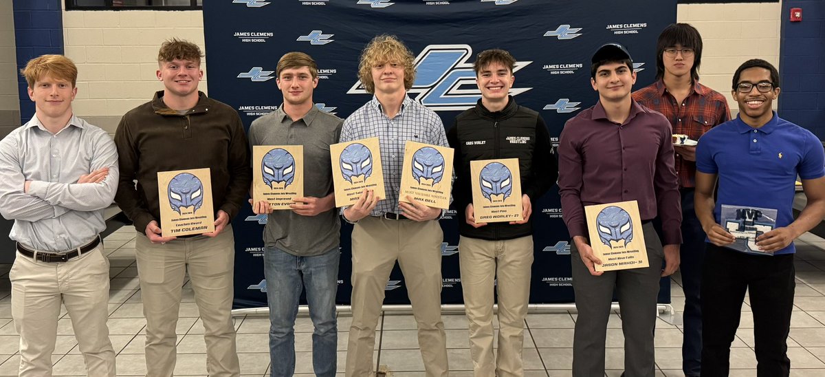 Honored to receive the Coaches Award for the 2nd time in my high school wrestling career <a href="/jcjetswrestling/">JC Jets Wrestling</a>.  Thank you Coach Pecor for everything you have done for me! 
It’s been an amazing 4 years of <a href="/JCJetsFootball/">James Clemens Jets Fb</a> and <a href="/jcjetswrestling/">JC Jets Wrestling</a>, now on to the next chapter <a href="/UVAWiseCavsFB/">UVA Wise Football</a>!