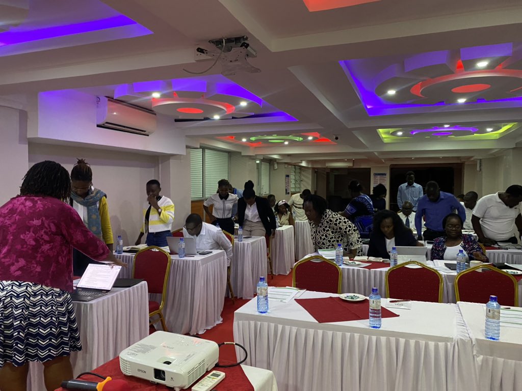 Zero_Hunger_Ke's tweet image. In cities like Kisumu, food waste is a major issue. But solutions exist!

Today, we’re in Kisumu for the #AfriFOODLinks inception workshop, a @EU_Commission funded project bringing together key stakeholders to co-create solutions. 
@aphrc @ICLEIAfrica
#APHRCResearch #ZeroHunger