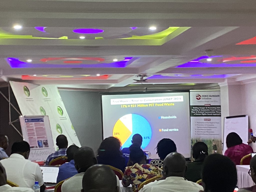 Zero_Hunger_Ke's tweet image. In cities like Kisumu, food waste is a major issue. But solutions exist!

Today, we’re in Kisumu for the #AfriFOODLinks inception workshop, a @EU_Commission funded project bringing together key stakeholders to co-create solutions. 
@aphrc @ICLEIAfrica
#APHRCResearch #ZeroHunger