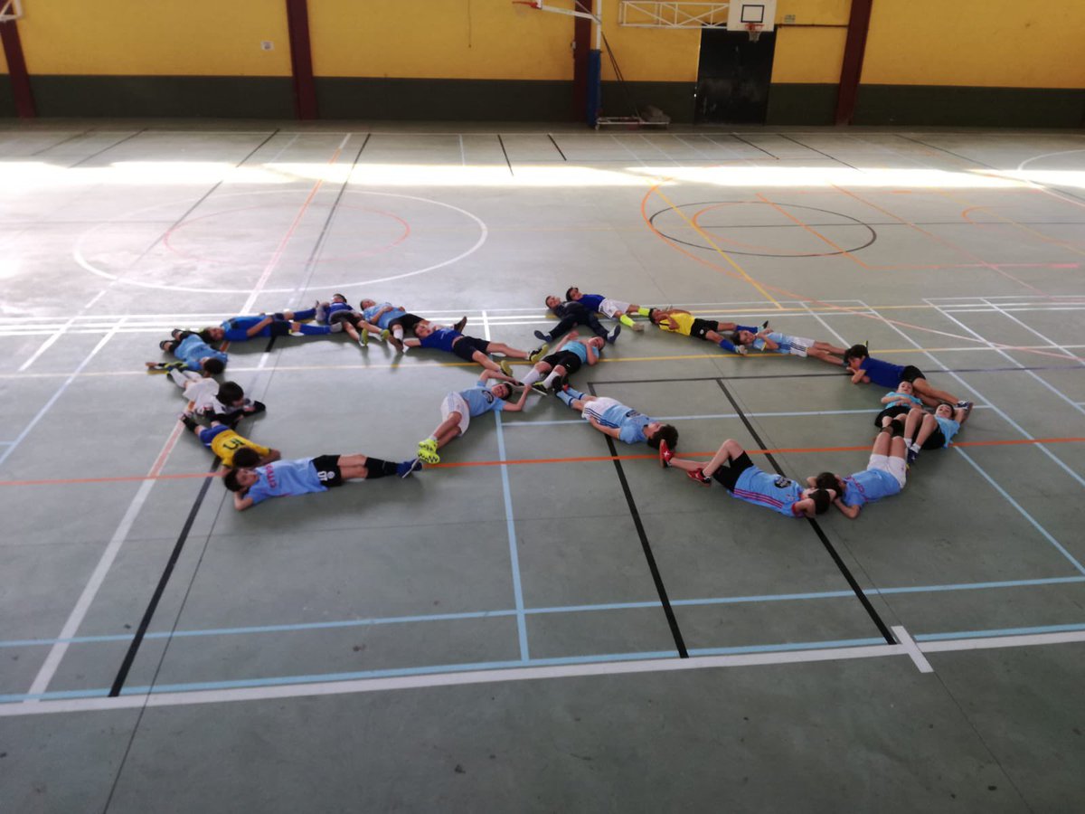Baifutsal's tweet photo. Hoy 2 de Abril es el día de concienciación sobre el autismo 🔵
Consigamos un futuro más inclusivo donde se respete y se valore la diversidad 🙌💙

Juntos #SomosInfinitos ♾️ https://t.co/PIpcavCdna