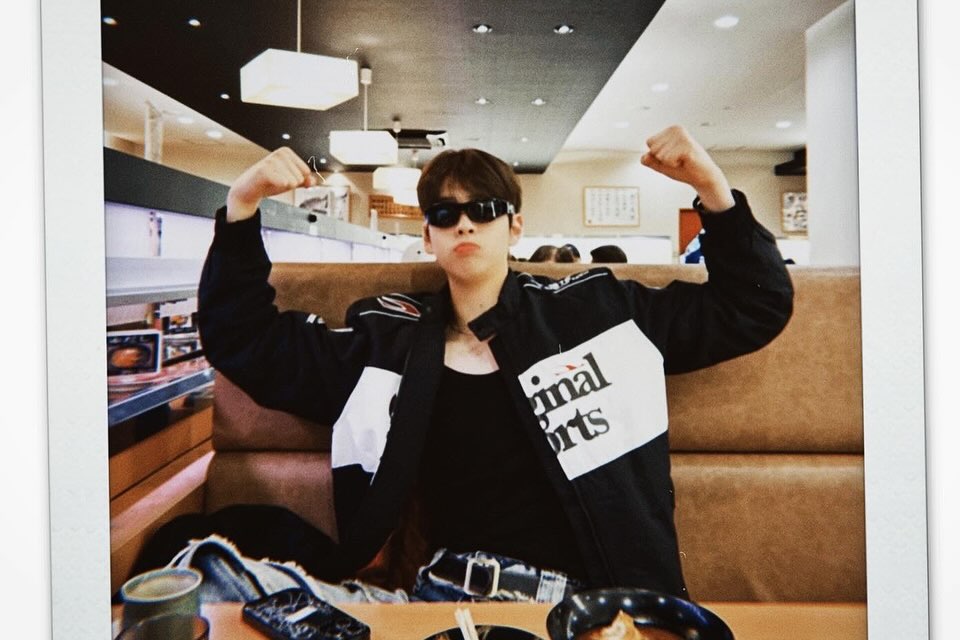 차주완이라는 배우를 알고 백선우라는 사람을 알게되어 너무 행복한데 이렇게 받기만 하는 행복함을 어떻게 해야 우리 주완이도 느낄수있을까? 너무 힘이들면 잠시 쉬어가도 되지만 주완이 곁에는 늘 응원하고 사랑하는 찻잔이 있어💙 사랑한다 주완아 💙

#차주완  #chajoowan