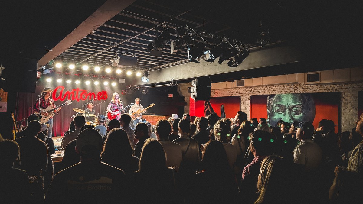 la-underground (@launderground) on Twitter photo #BestofSXSW: Austin favorites..
1 <a href="/jacobal0n/">Jacob Alon</a>
2 <a href="/ellurmusic/">Ellur</a> / <a href="/thesamaracyn/">samaracyn</a>
3 <a href="/presley_haile/">Presley Haile</a>
4 Fashion Club
5 <a href="/honeyglaze/">honeyglaze</a> / <a href="/sunflower_bean/">๐๐๐๐๐๐๐๐๐ ๐๐๐๐</a>
6 <a href="/soozanto/">Suzanne Santo</a> / <a href="/GoldstarLovesU/">Gold Star</a>
7 <a href="/beary_big_bears/">chinese american bear</a> / <a href="/hachikumusic/">Hachiku</a>
8 <a href="/swpromises/">Sweeping Promises</a> / <a href="/theobgms/">The OBGMs</a>
9 Guthrie Girls / <a href="/chrislanzon/">chris lanzon</a>
10 Ivan Cornejo #BestofSXSW: Austin favorites..
1 <a href="/jacobal0n/">Jacob Alon</a>
2 <a href="/ellurmusic/">Ellur</a> / <a href="/thesamaracyn/">samaracyn</a>
3 <a href="/presley_haile/">Presley Haile</a>
4 Fashion Club
5 <a href="/honeyglaze/">honeyglaze</a> / <a href="/sunflower_bean/">๐๐๐๐๐๐๐๐๐ ๐๐๐๐</a>
6 <a href="/soozanto/">Suzanne Santo</a> / <a href="/GoldstarLovesU/">Gold Star</a>
7 <a href="/beary_big_bears/">chinese american bear</a> / <a href="/hachikumusic/">Hachiku</a>
8 <a href="/swpromises/">Sweeping Promises</a> / <a href="/theobgms/">The OBGMs</a>
9 Guthrie Girls / <a href="/chrislanzon/">chris lanzon</a>
10 Ivan Cornejo