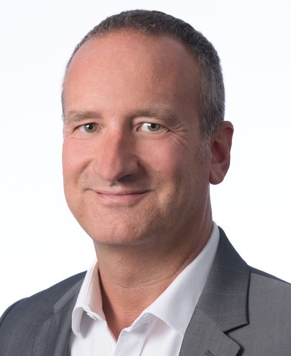 Nouvelle gouvernance au GIP-MDS 🎉
👉 Marc Luccioni est désormais Président du GIP-MDS. Il succède à Éric Hayat.
👉 Stéphane Seiller devient Directeur général du groupement. Il succède à Elisabeth Humbert-Bottin.