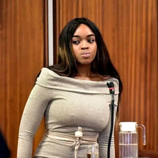 Zeenclaire14's tweet photo. I was in high school, watching her, getting grilled by the defense, being asked very graphic details 😭😭😭 I remember watching her, speak for me and all girls who were violated yet couldn't articulate what happened.

Cheryl Zondi, you were failed 😭💔

M🔜 ka Omotoso 😭😭😭 https://t.co/xp22yvioQX