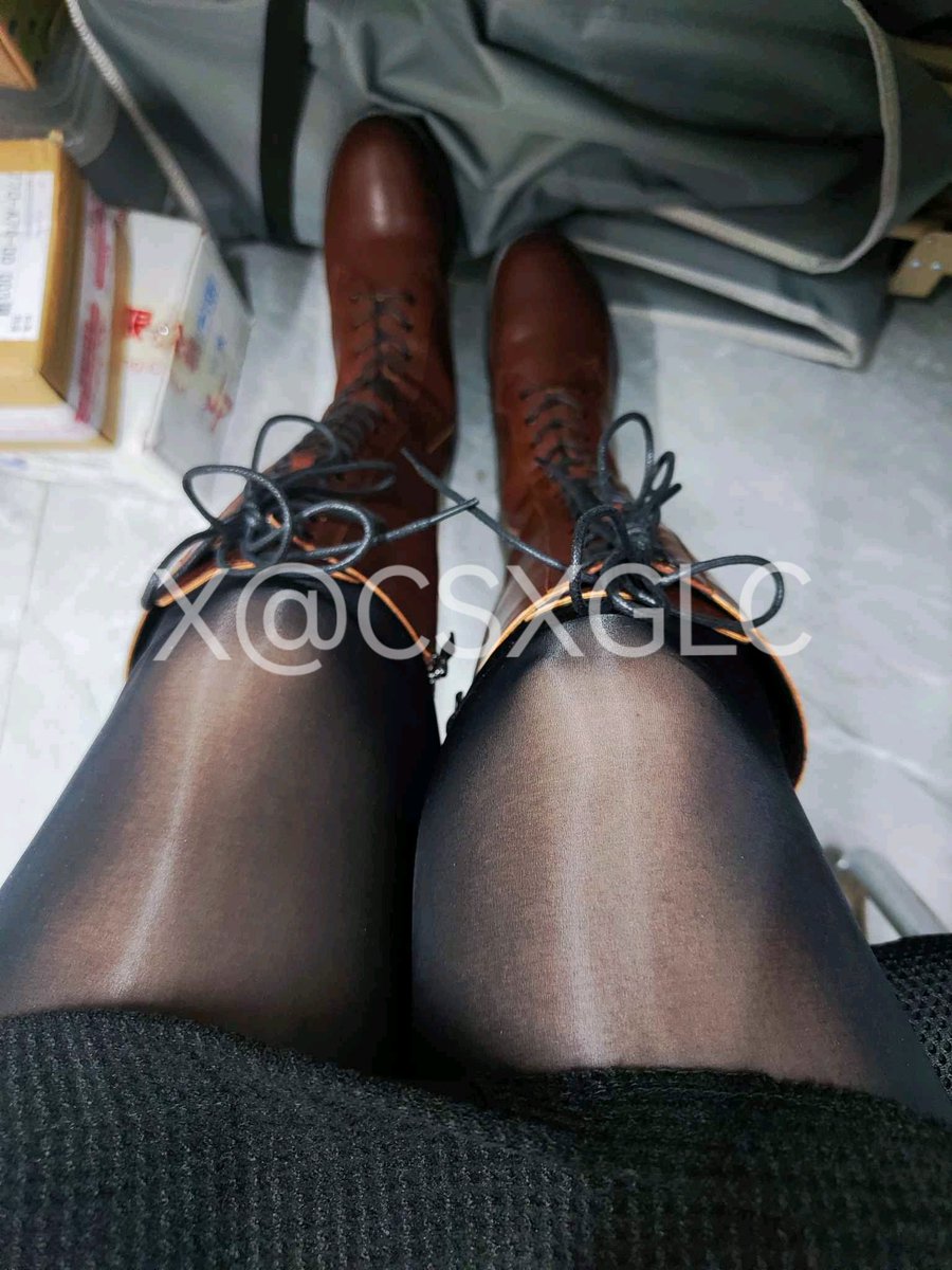 0731湖南长沙，分享爱穿丝的熟女老婆，丰满的女财务。平时最爱穿肉丝和靴子，有时想要被艹了，就发腿照勾引我，性欲特别强。寻同好交换老婆或女友照片，感兴趣的私。 https://t.co/d2A5dN977j