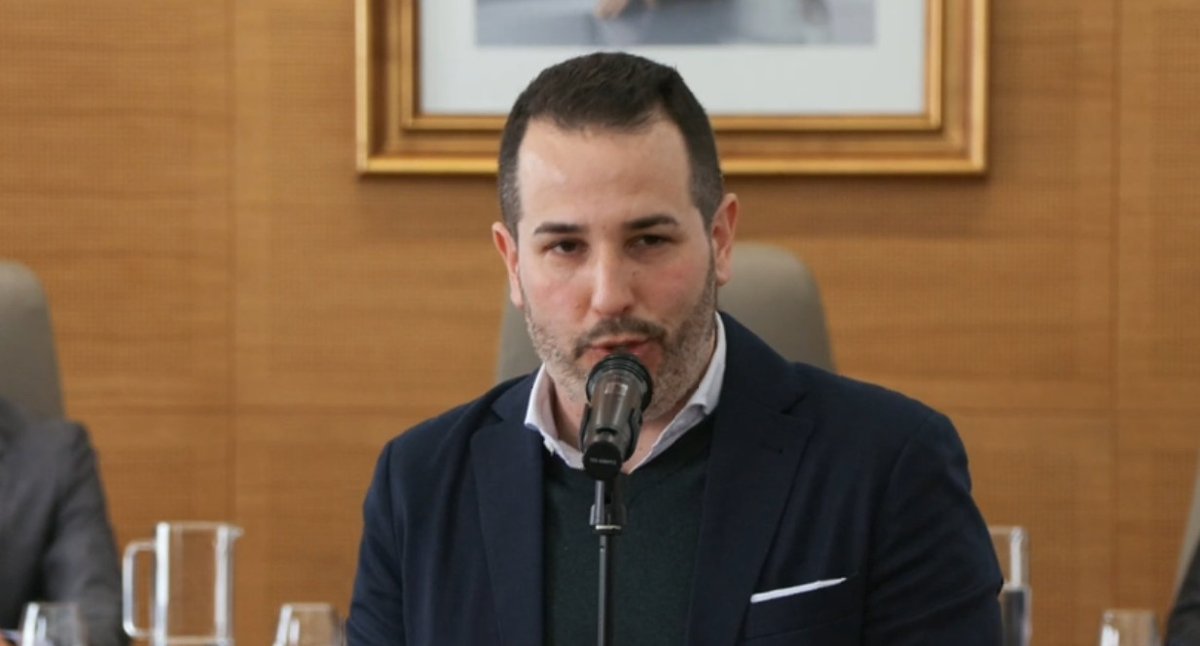 🔊 #declaracióninstitucional de <a href="/DipuHU/">Diputación de Huelva</a> en apoyo a las personas con #autismo y sus #familias con motivo día mundial de concienciación sobre el autismo bajo el lema♾#SomosInfinitos #DíaMundialdelAutismo leída por Agustín Jiménez, Pablo Camacho y Álvaro Hernández de <a href="/AutismoHuelva/">Autismo Huelva Ánsares</a>