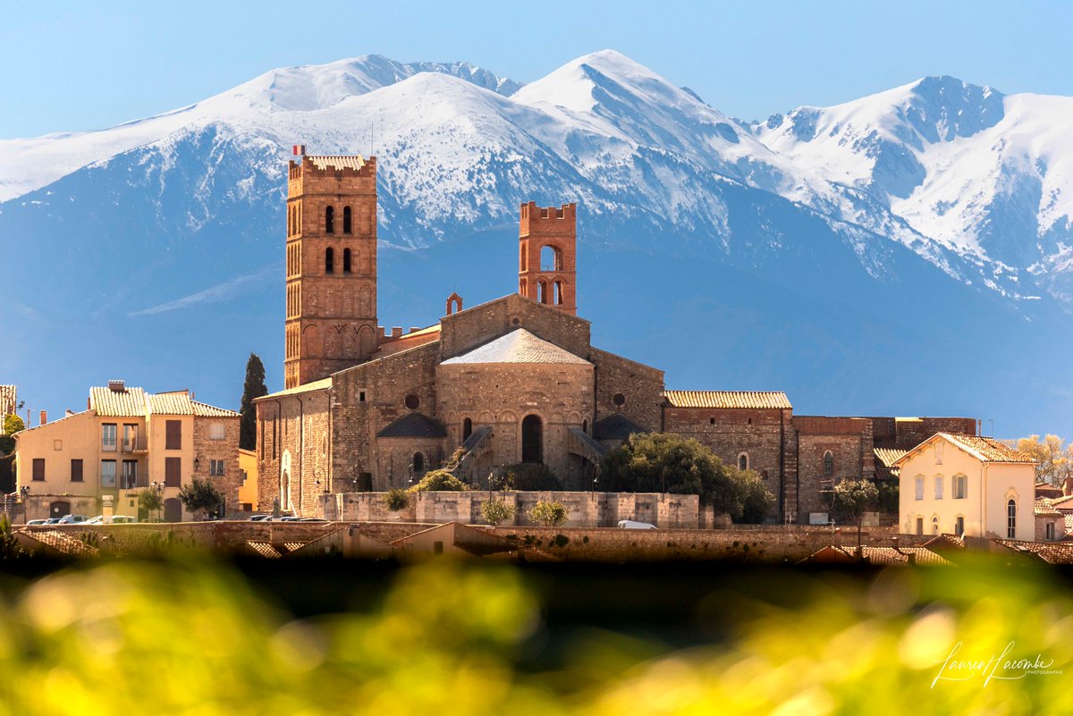 aleixrenye's tweet image. Elna i Canigó. 
Rosselló. Catalunya Nord. Països Catalans.
Foto: Laurent Lacombe (feta amb teleobjectiu)