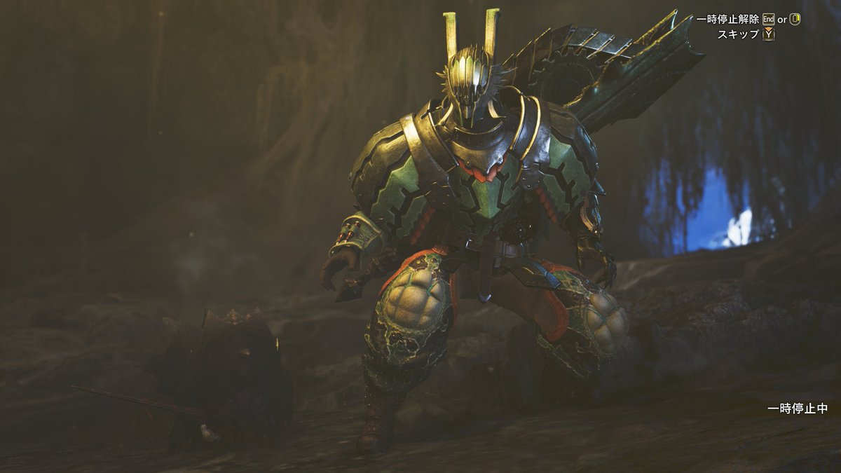 アーティアの色味に合わせてつくった重ね着
こういうゴテゴテアーマーから美少女出てくるのいいよね…いい… 