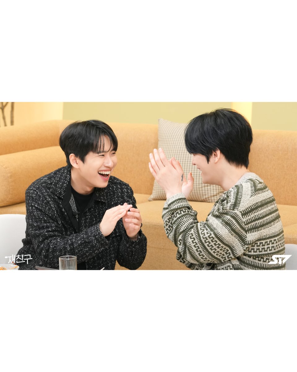 jaefriends_twt's tweet image. 재친구 𝗦𝟰 𝗘𝗣.𝟬𝟱
야망감자, 미미미누

녹화장 입장부터 텐션 만렙!
구독자 100만을 위해
여러분들 필수로 시청해주셔야 합니다

😎

야망 감자 미미미누랑 인급동 먹자 🔥

#미미미누 #김재중 #재친구 #Jaefriends
#JAEJOONG #ジェジュン #金在中